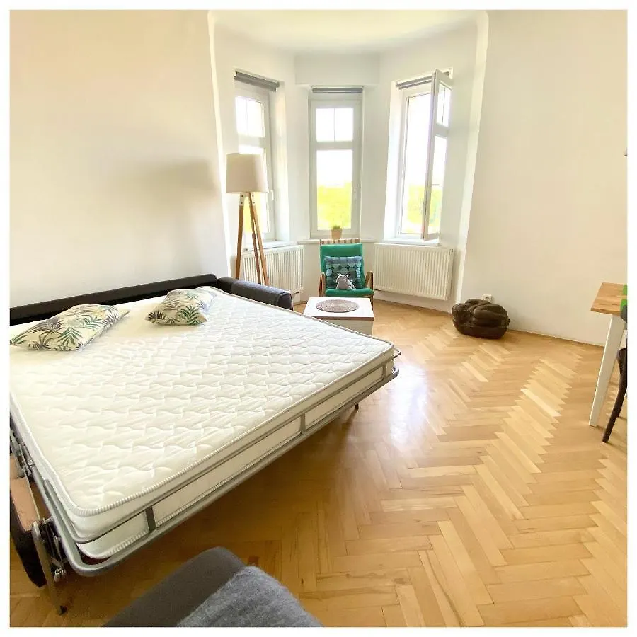 Central-Modern-Apartment Prague